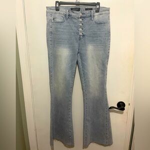 JUDY BLUE Women's Light Blue flare Jeans. Sz 15 X 32